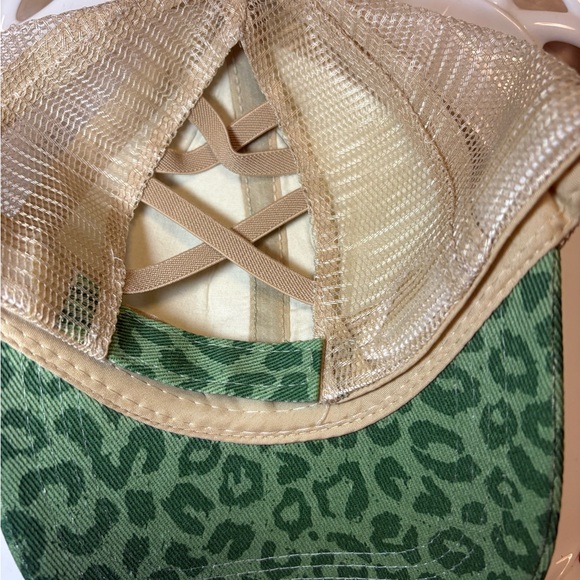 Green Leopard Print Cap with Sequin Bunny - Picture 4 of 5